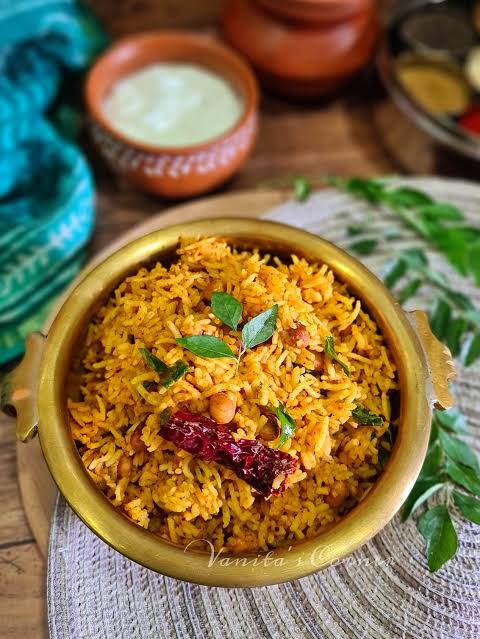 Puliyogare Rice